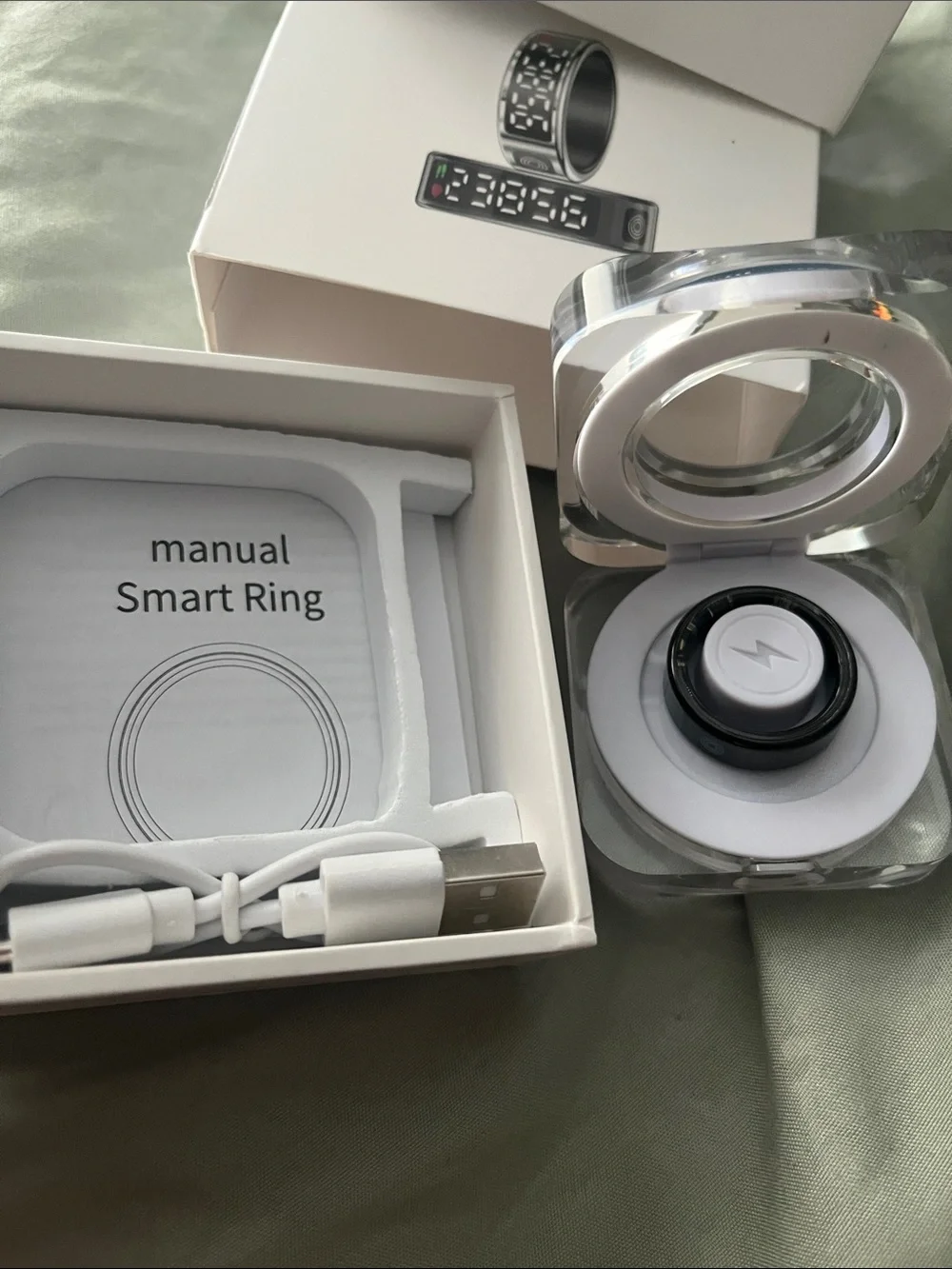 Smart Ring Wireless Wearable Charger with Clear Charging Case